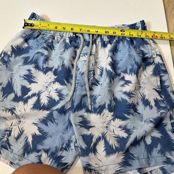 Seersucker Stretch Volleys Swim Short in DENIM VINTAGE SUMMER - Picture 7 of 9